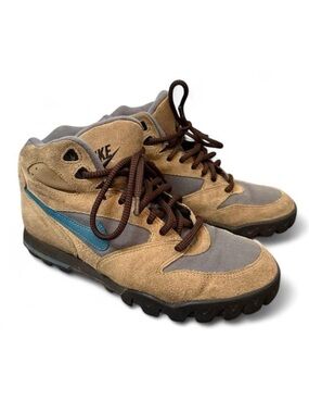 Vintage 90s Nike ACG Caldera Suede Hiking Boots Women 9.5 Gorpcore Sneaker Boots